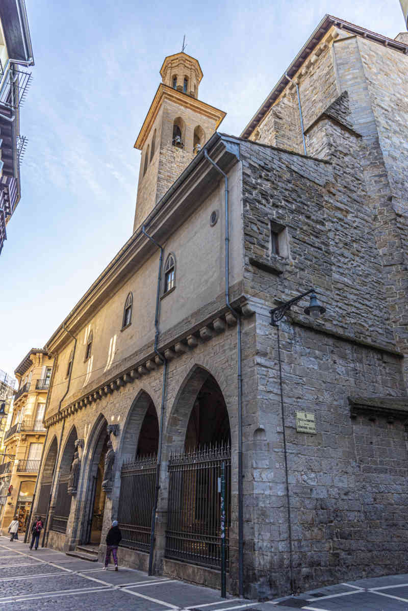 Pamplona 042 - iglesia de San Saturnino o San Cernin.jpg
